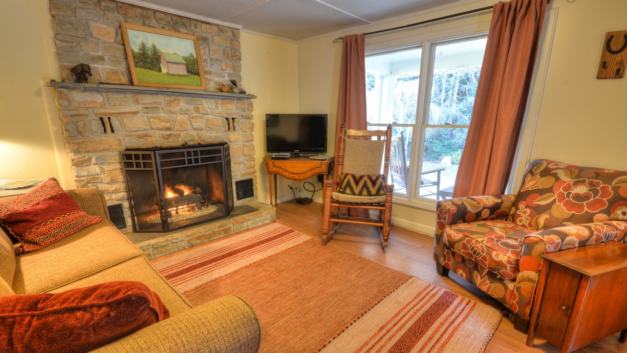 Photo of Livingroom in Almond