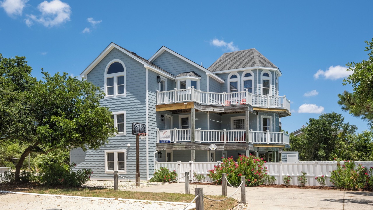 Photo of Others in Whalehead Beach