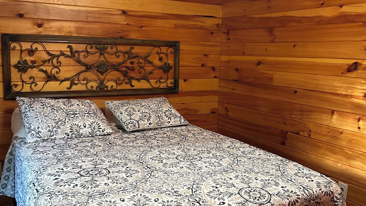 Photo of Bedroom in Blowing Rock