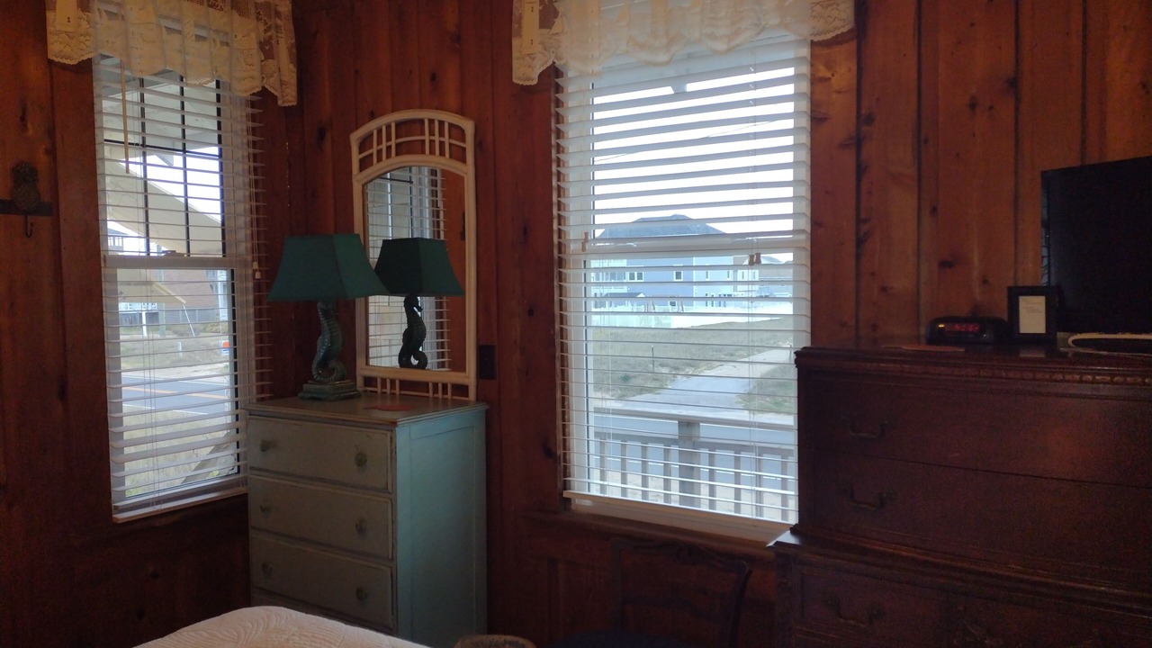 Photo of Bedroom in Colington