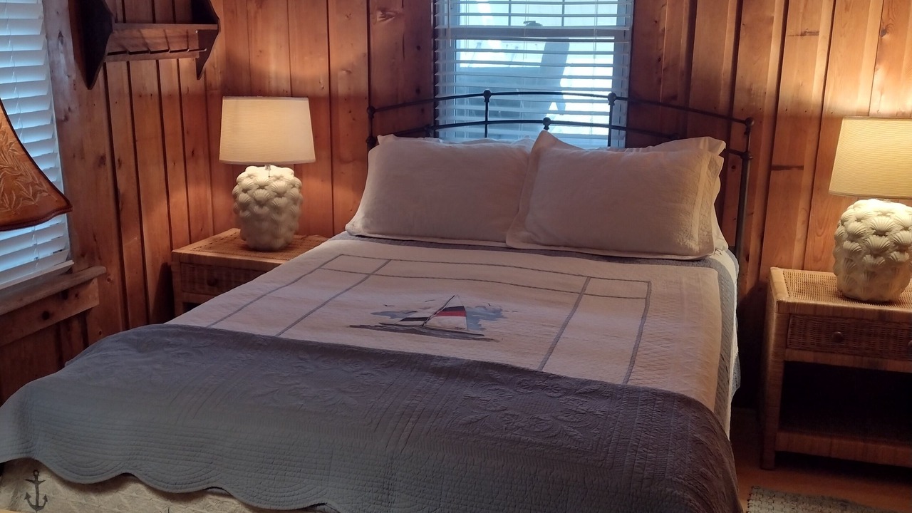 Photo of Bedroom in Colington