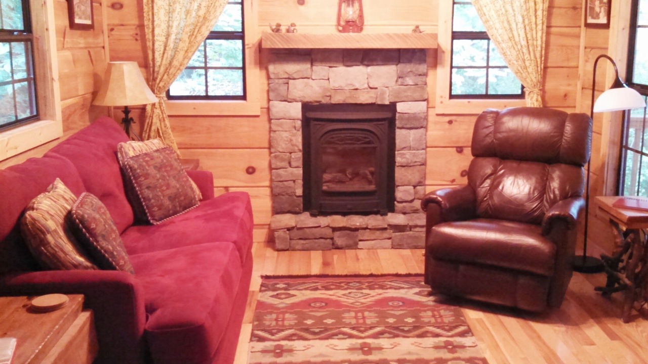 Photo of Livingroom in Hendersonville