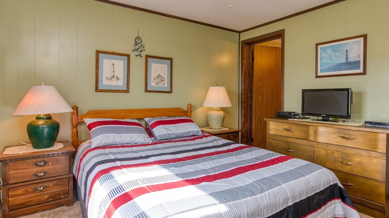 Photo of Bedroom in Kill Devil Hills