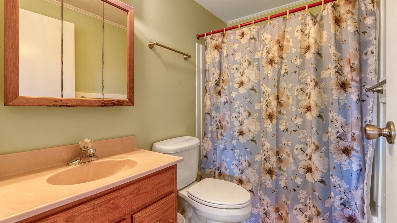 Photo of Bathroom in Kill Devil Hills