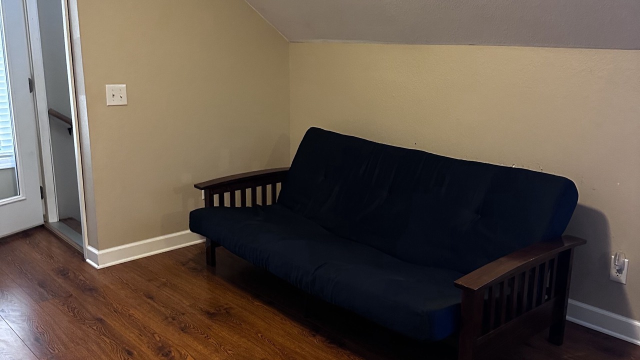 Photo of Livingroom in Roper