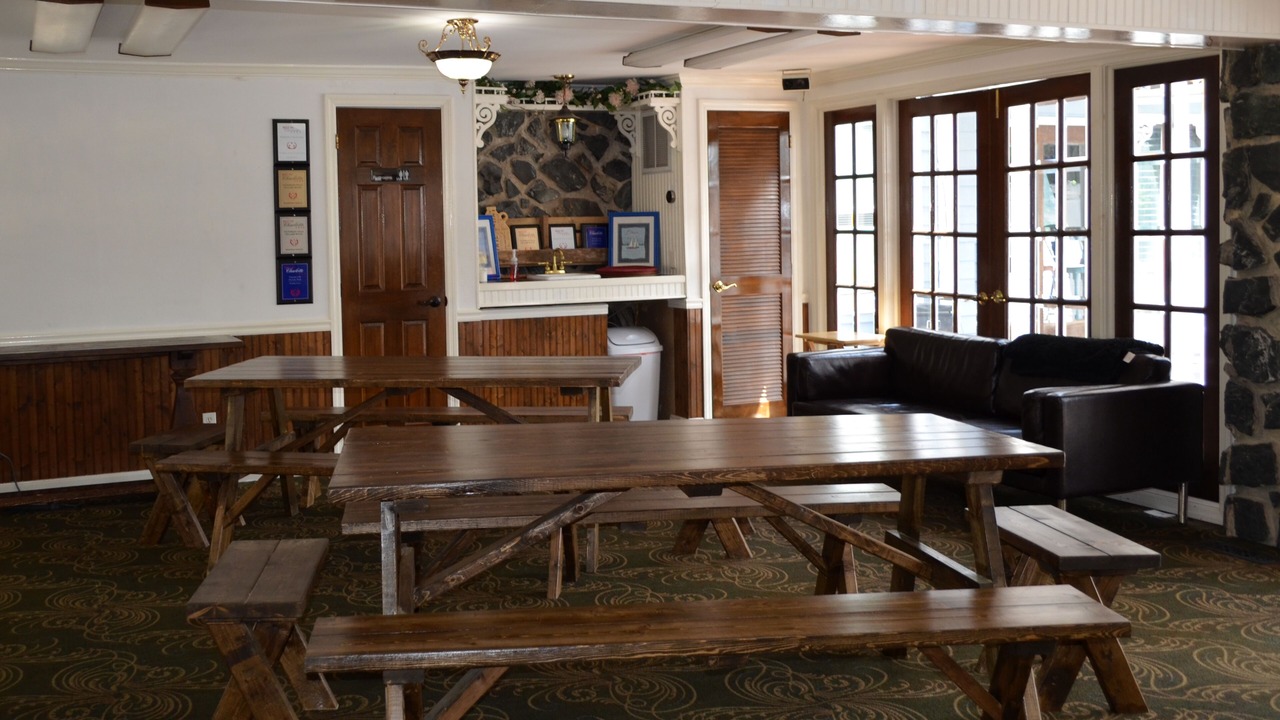 Photo of Others in Dixie - Berryhill