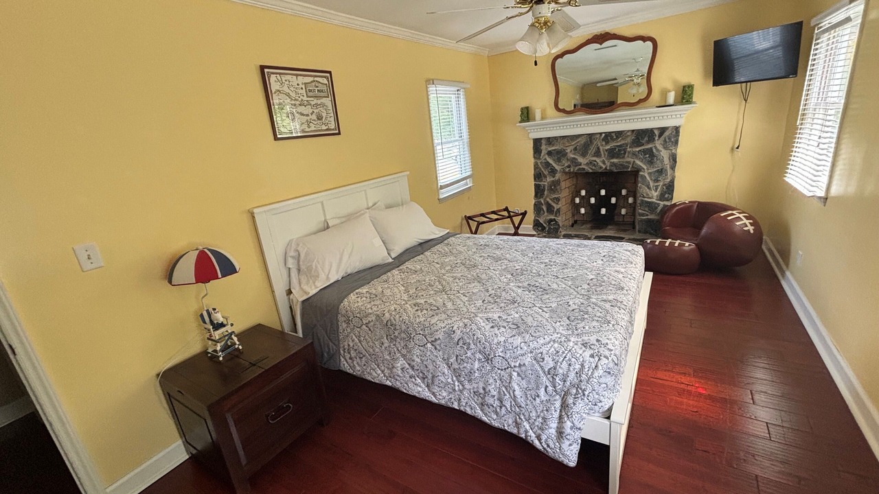 Photo of Others in Dixie - Berryhill