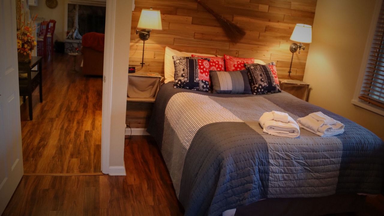 Photo of Bedroom in Seven Devils
