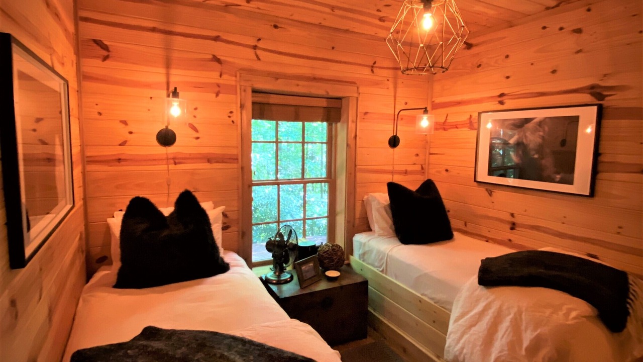 Photo of Bedroom in Cashiers
