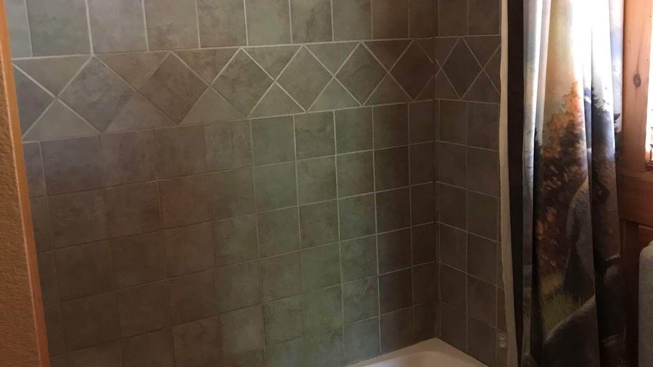 Photo of Bathroom in Vein Mountain