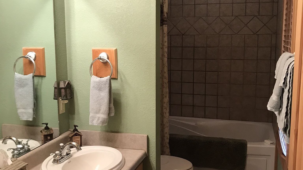 Photo of Bathroom in Vein Mountain