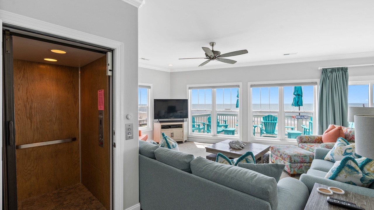 Photo of Livingroom in Ocean Isle Beach