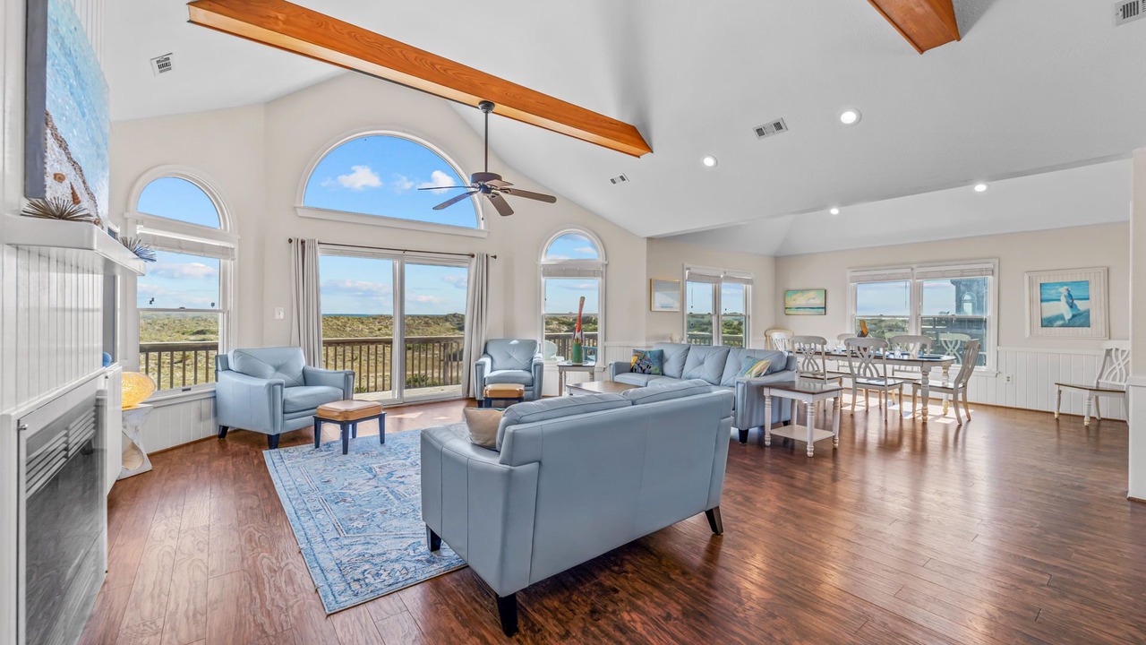 Photo of Bedroom in Waves