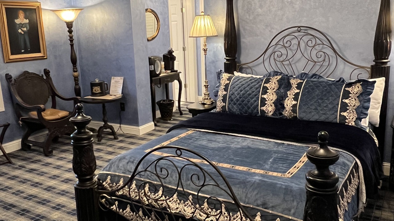 Photo of Bedroom in Spruce Pine