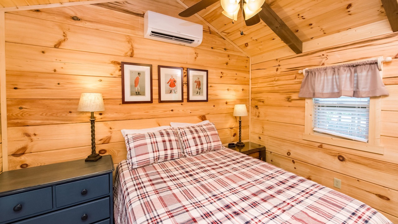 Photo of Bedroom in Mill Spring