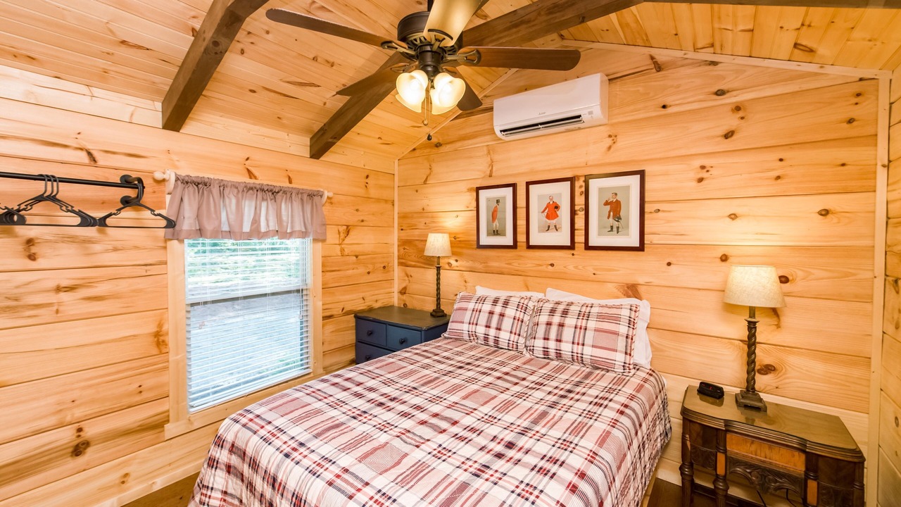 Photo of Bedroom in Mill Spring