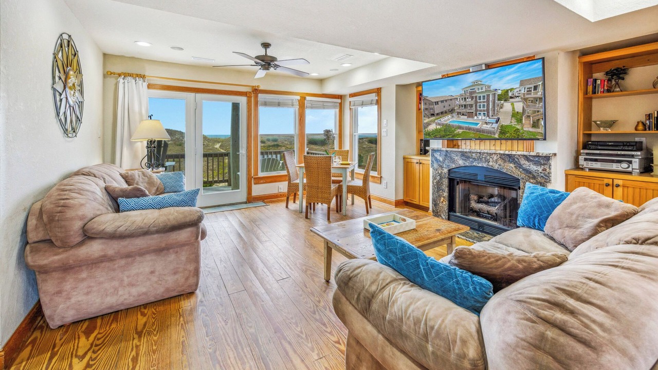 Photo of Bedroom in Waves