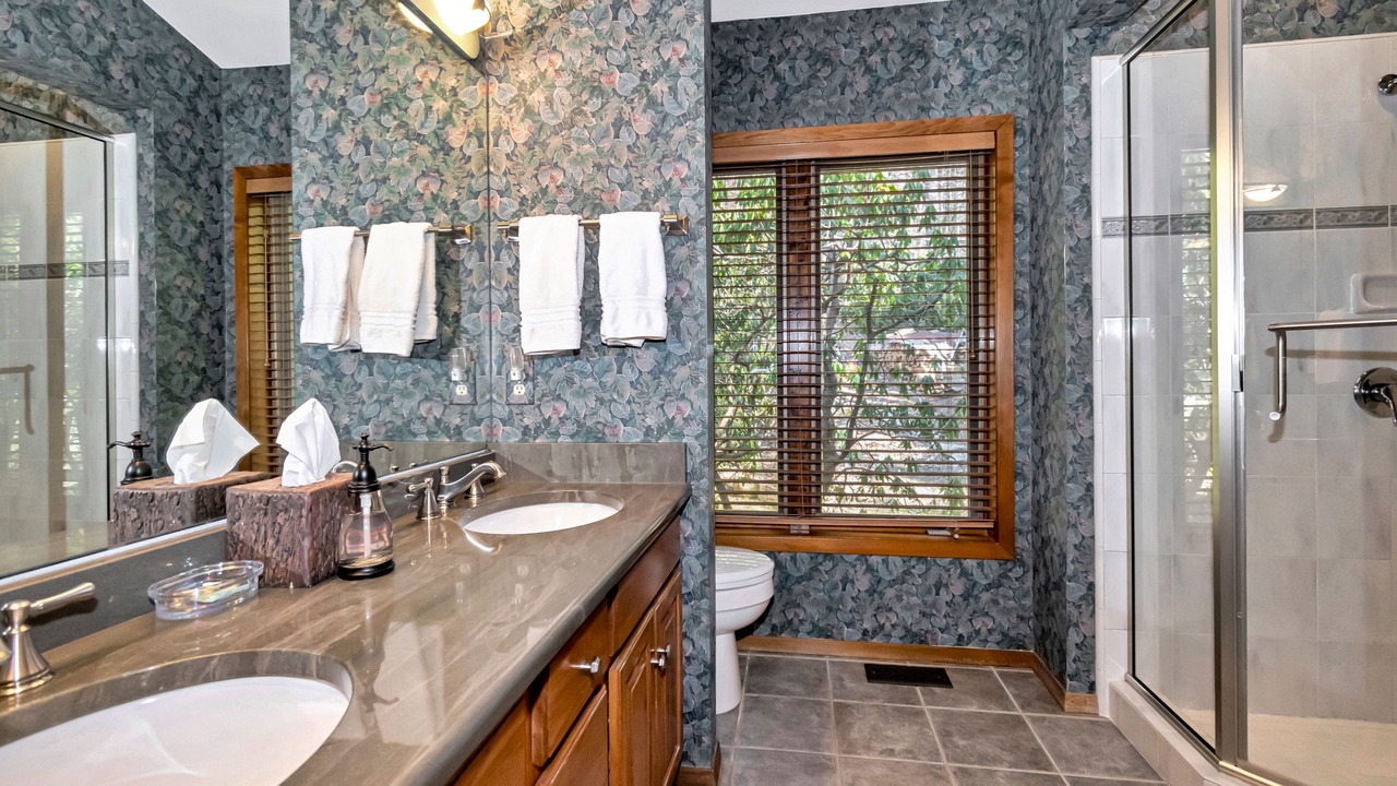 Photo of Bathroom in Blowing Rock