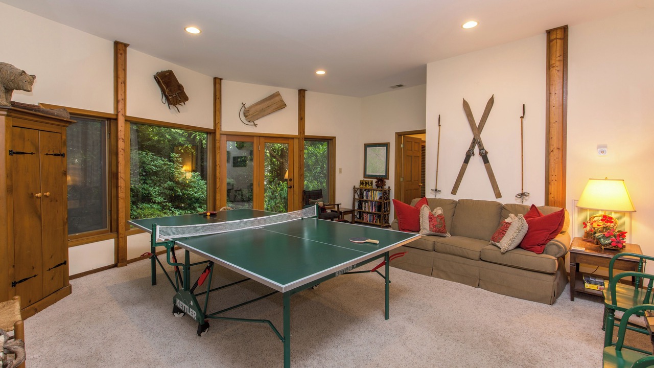 Photo of Bedroom in Blowing Rock