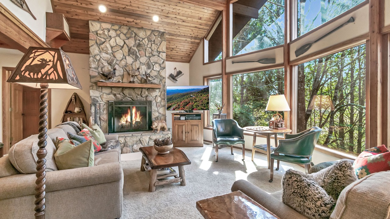 Photo of Livingroom in Blowing Rock