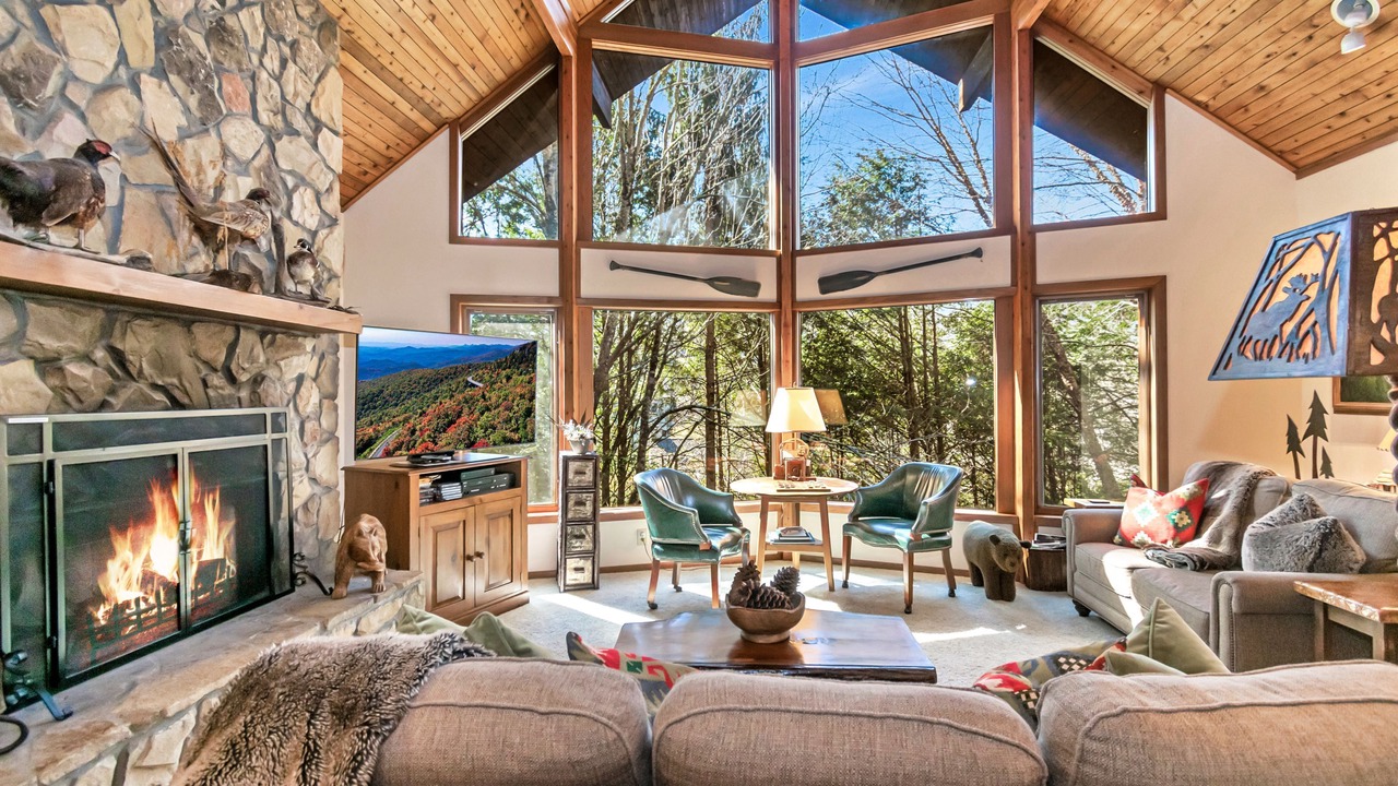 Photo of Livingroom in Blowing Rock