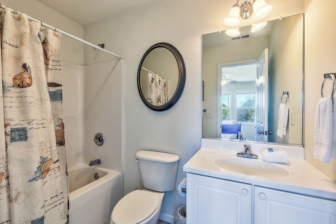 Photo of Bathroom in Sea Scape