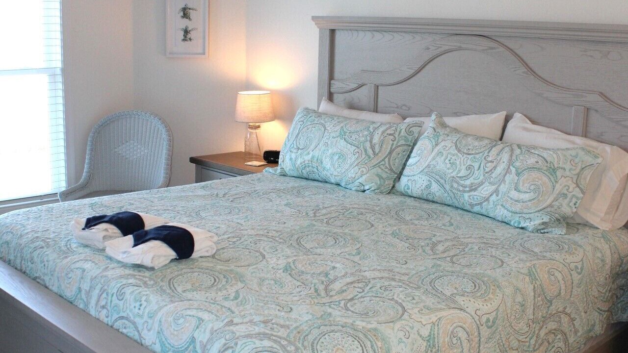 Photo of Bedroom in Manteo