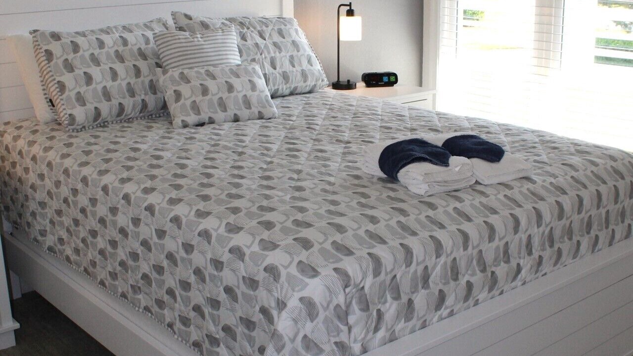 Photo of Bedroom in Manteo