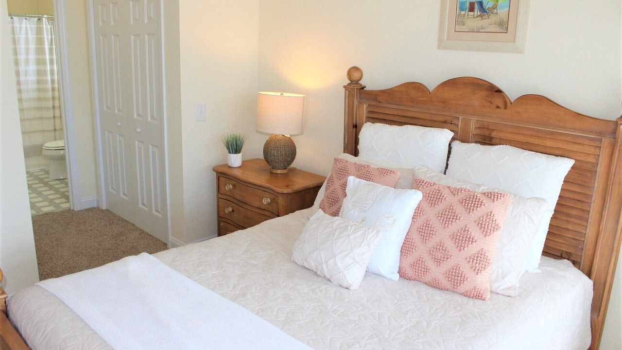 Photo of Bedroom in Manteo