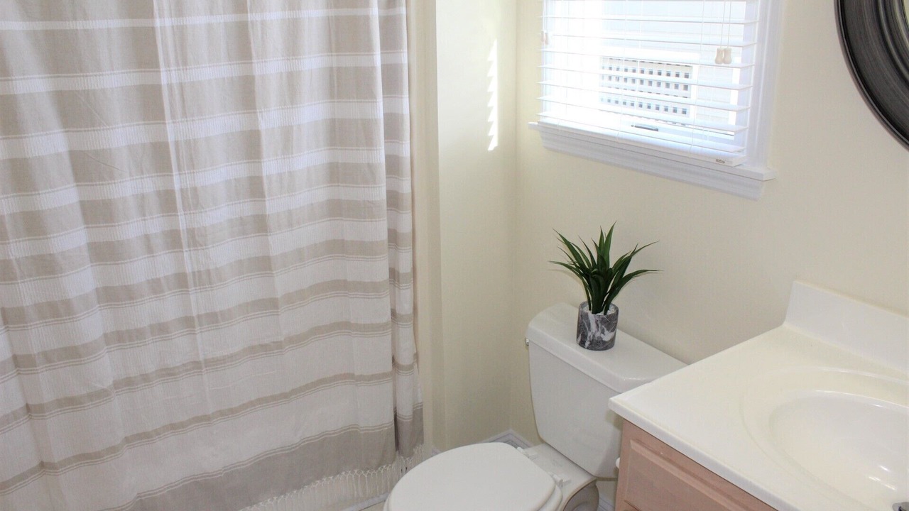 Photo of Bathroom in Manteo