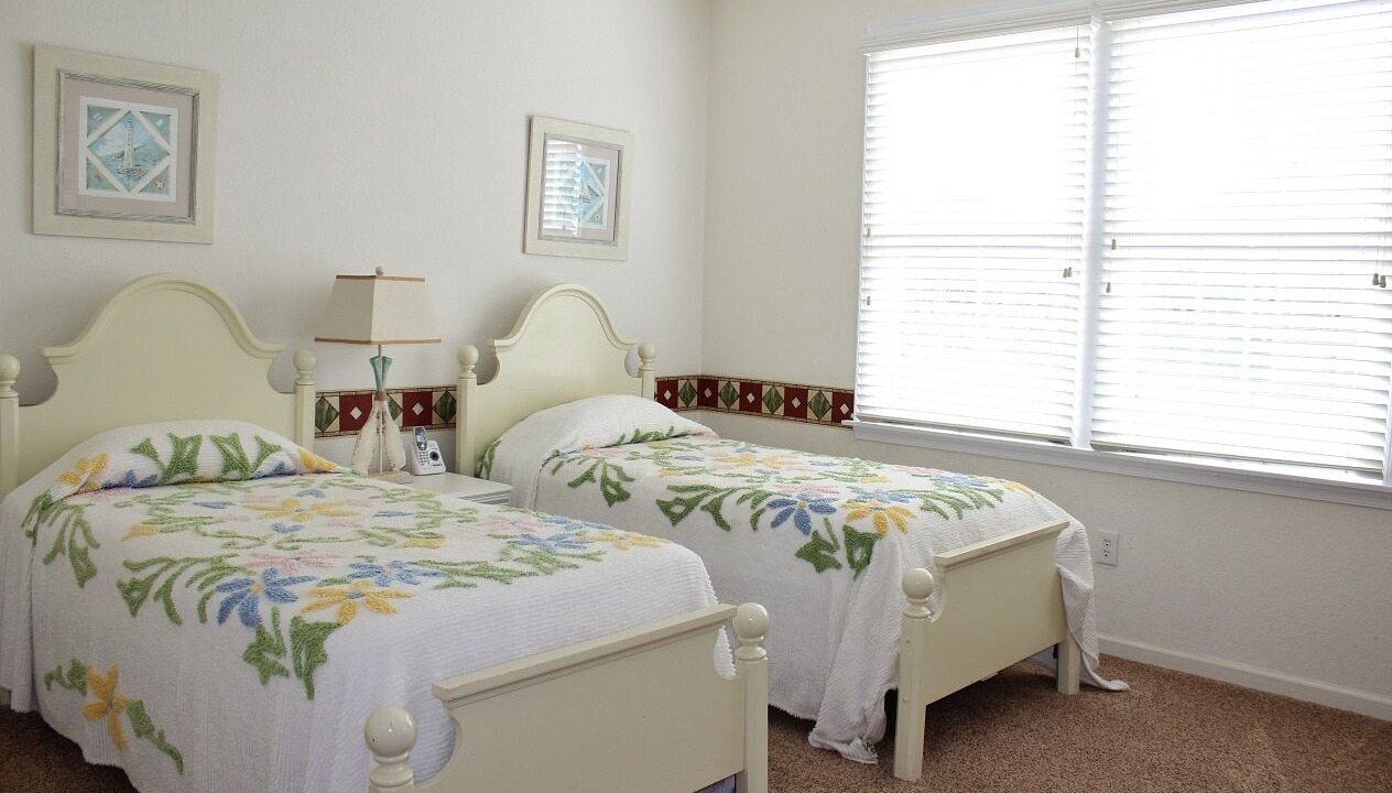 Photo of Bedroom in Manteo