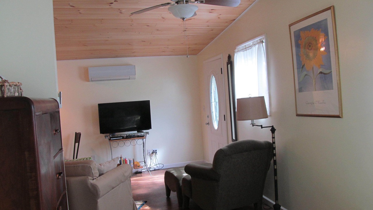Photo of Livingroom in Fairview