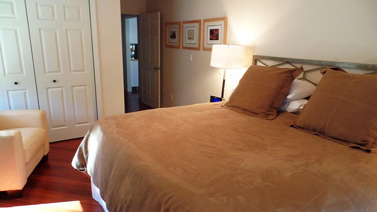 Photo of Bedroom in Hendersonville