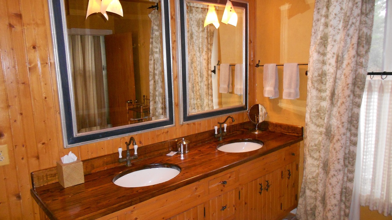 Photo of Bathroom in Tuxedo