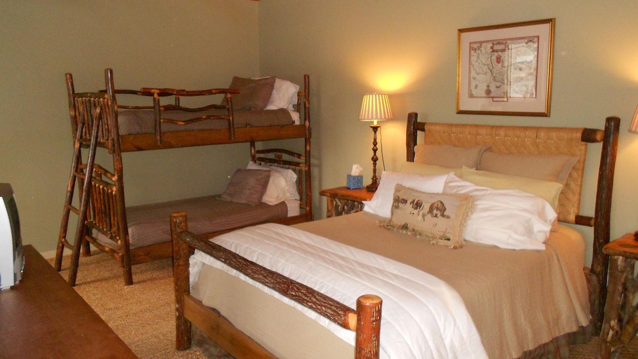 Photo of Bedroom in Tuxedo