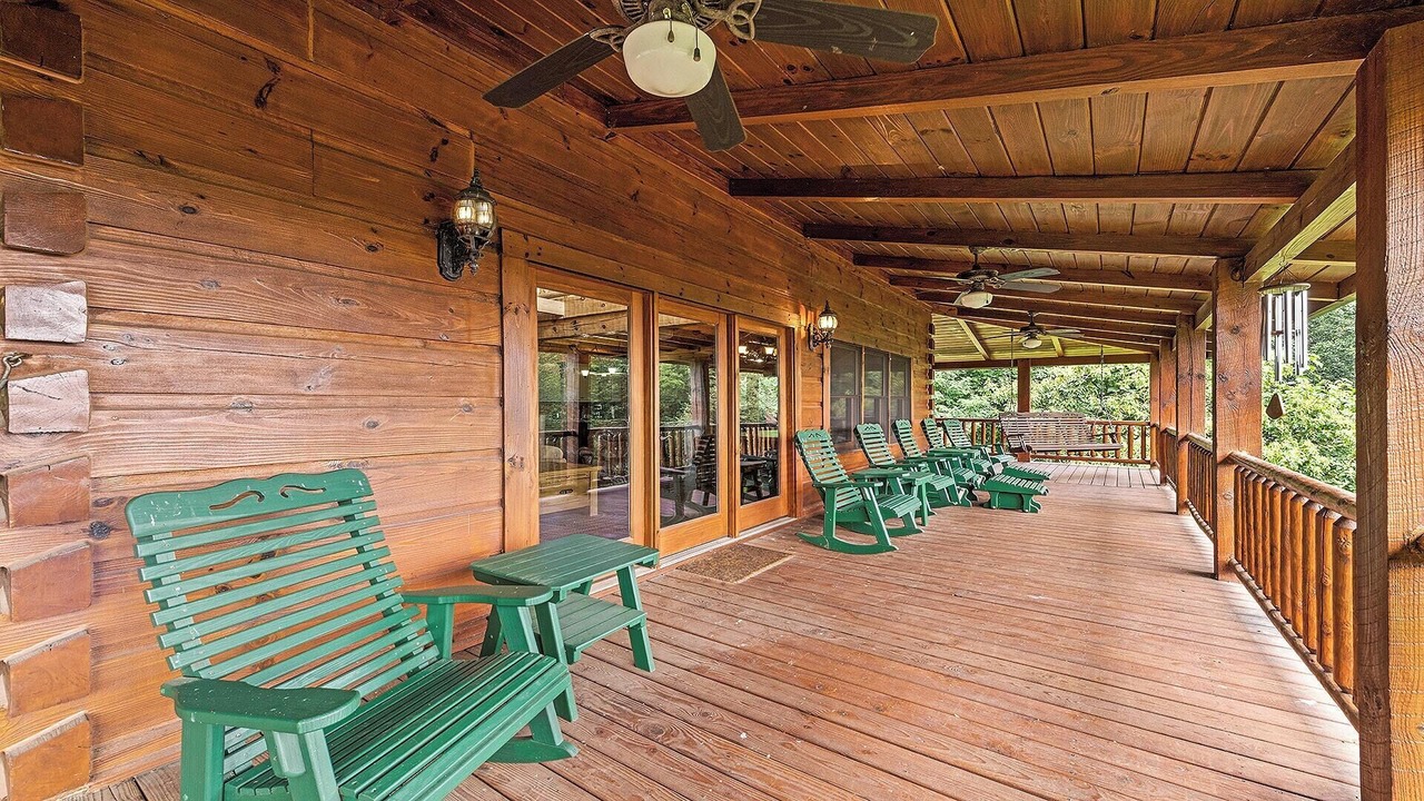 Photo of Patio Balcony in Maggie Valley