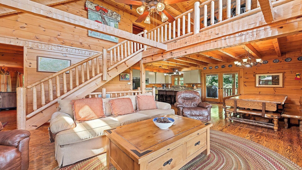 Photo of Livingroom in Maggie Valley