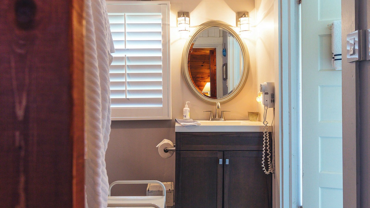 Photo of Bathroom in Minnesott Beach