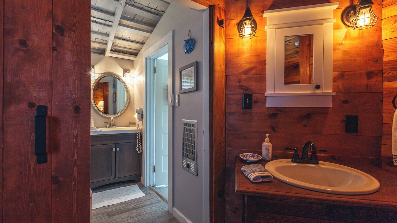 Photo of Bathroom in Minnesott Beach