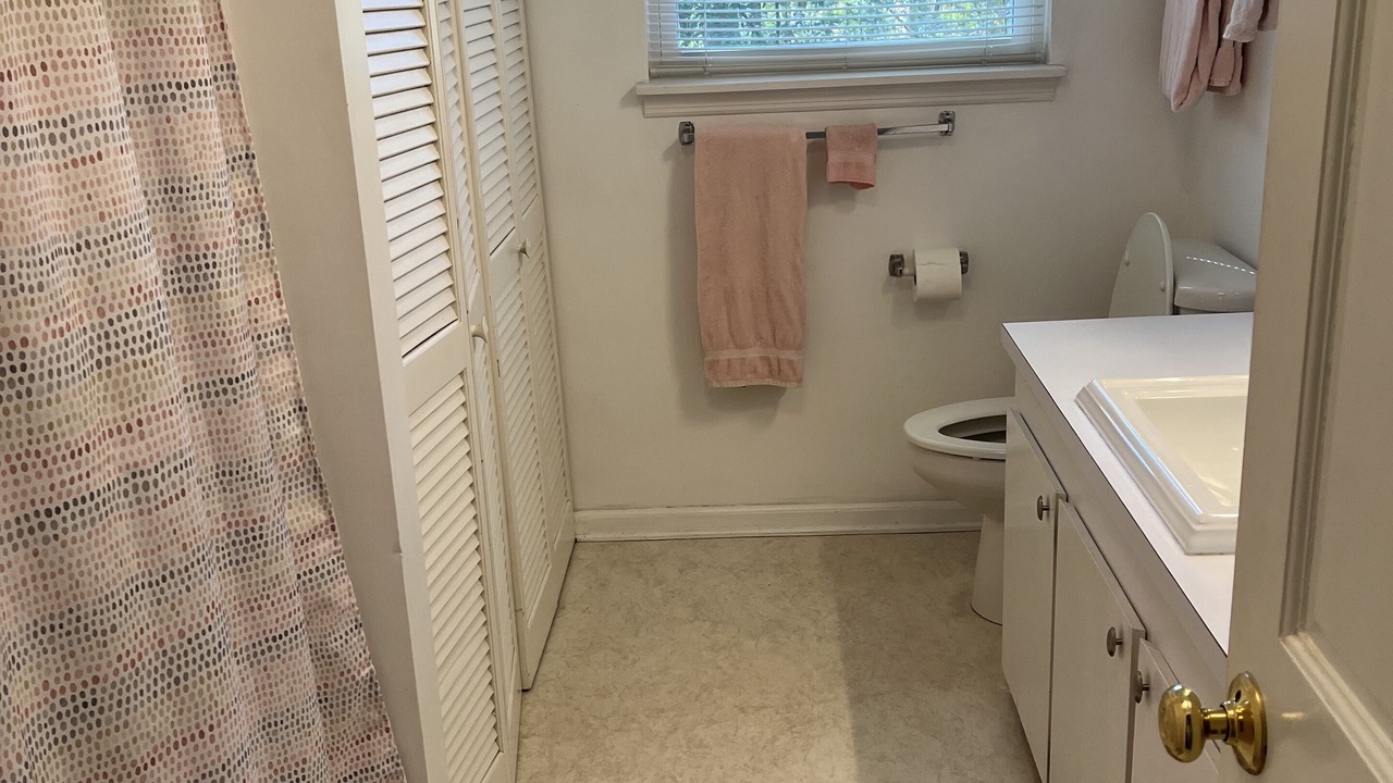 Photo of Bathroom in Beaufort