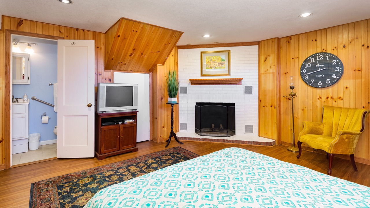 Photo of Livingroom in Lake Junaluska