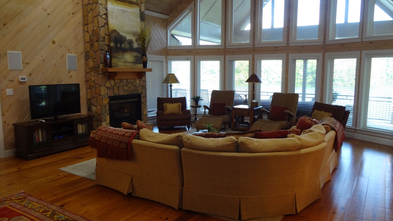 Photo of Bedroom in Robbinsville
