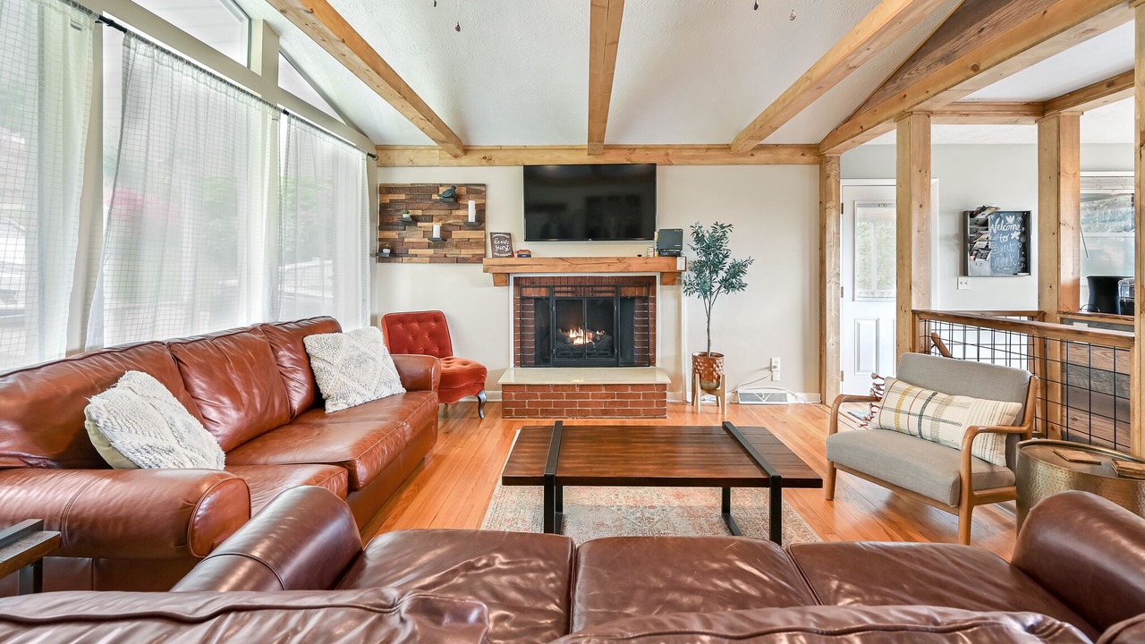 Photo of Livingroom in Skyland