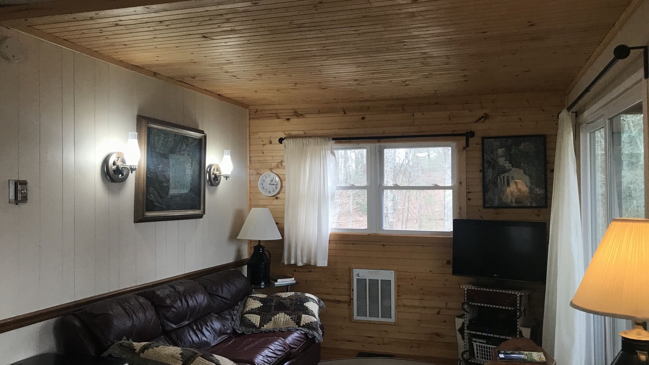 Photo of Livingroom in Hendersonville
