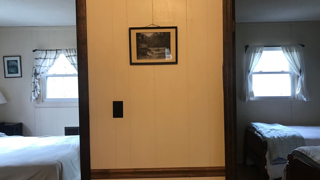 Photo of Bedroom in Hendersonville