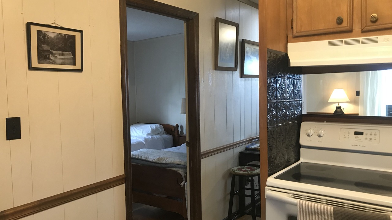 Photo of Bedroom in Hendersonville
