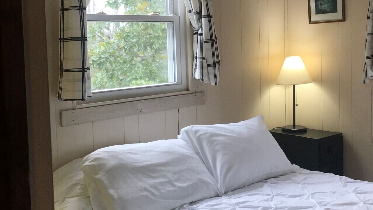 Photo of Bedroom in Hendersonville