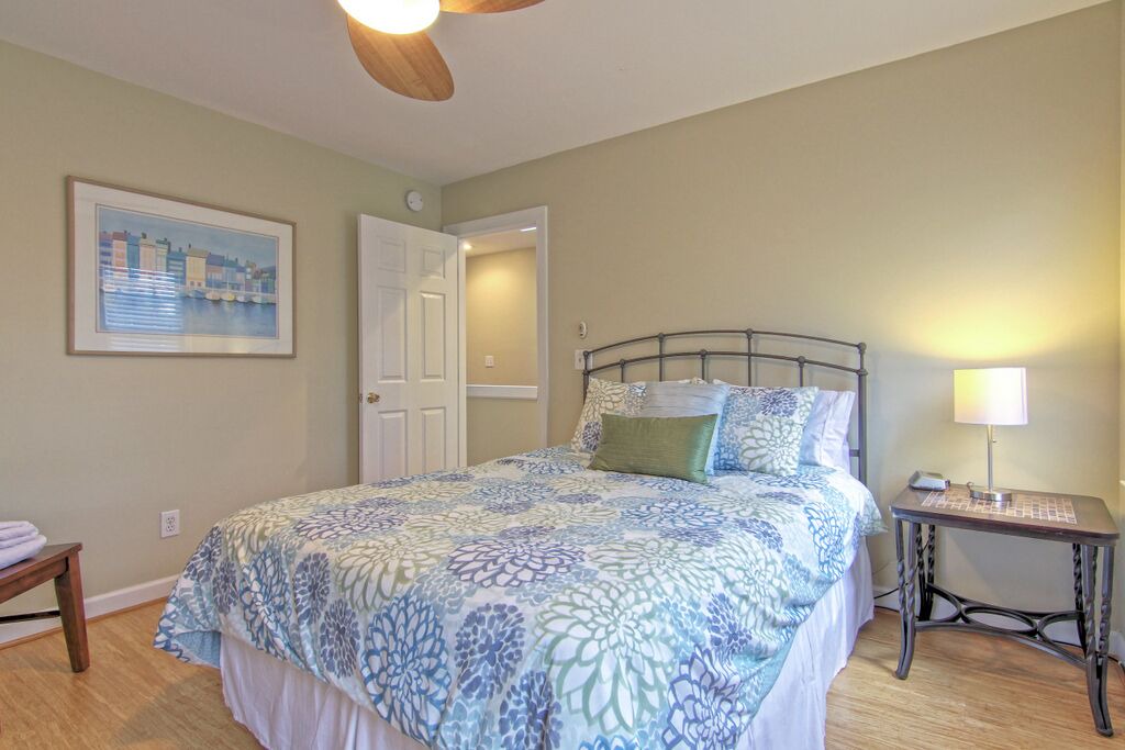 Photo of Bedroom in Wilmington Historic District