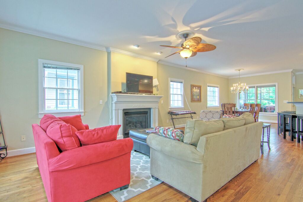 Photo of Livingroom in Wilmington Historic District