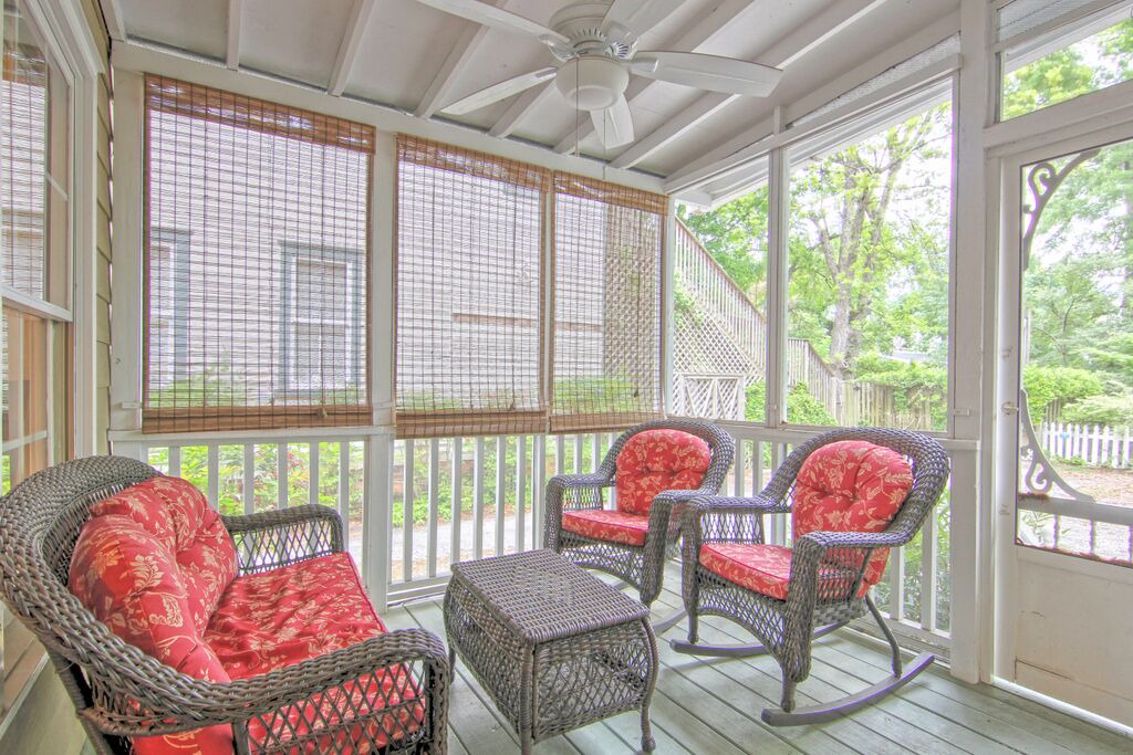 Photo of Patio Balcony in Wilmington Historic District